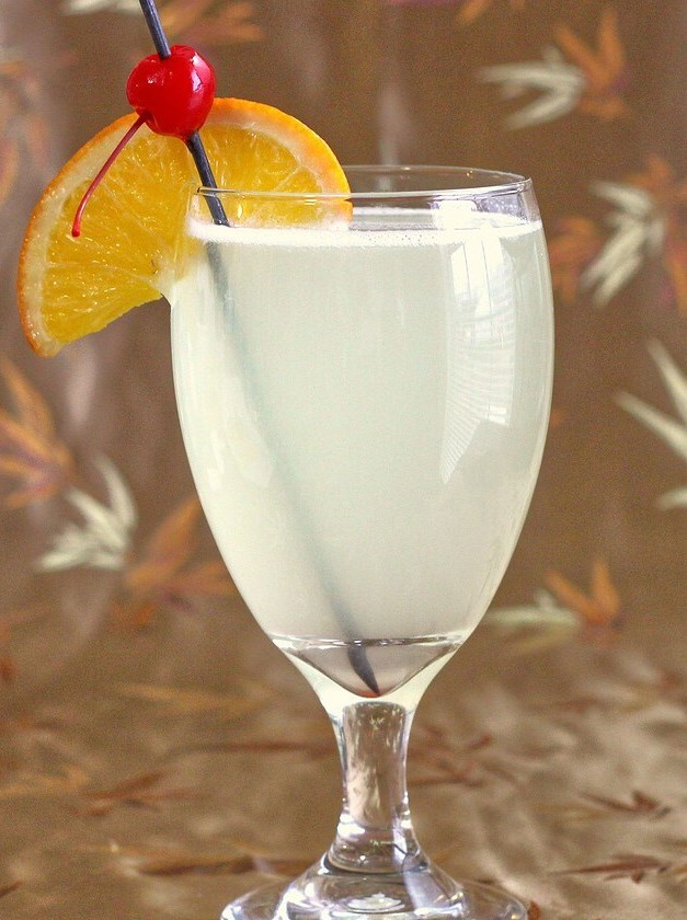 Tantric Tonic: Gin Meets Zesty Lemon