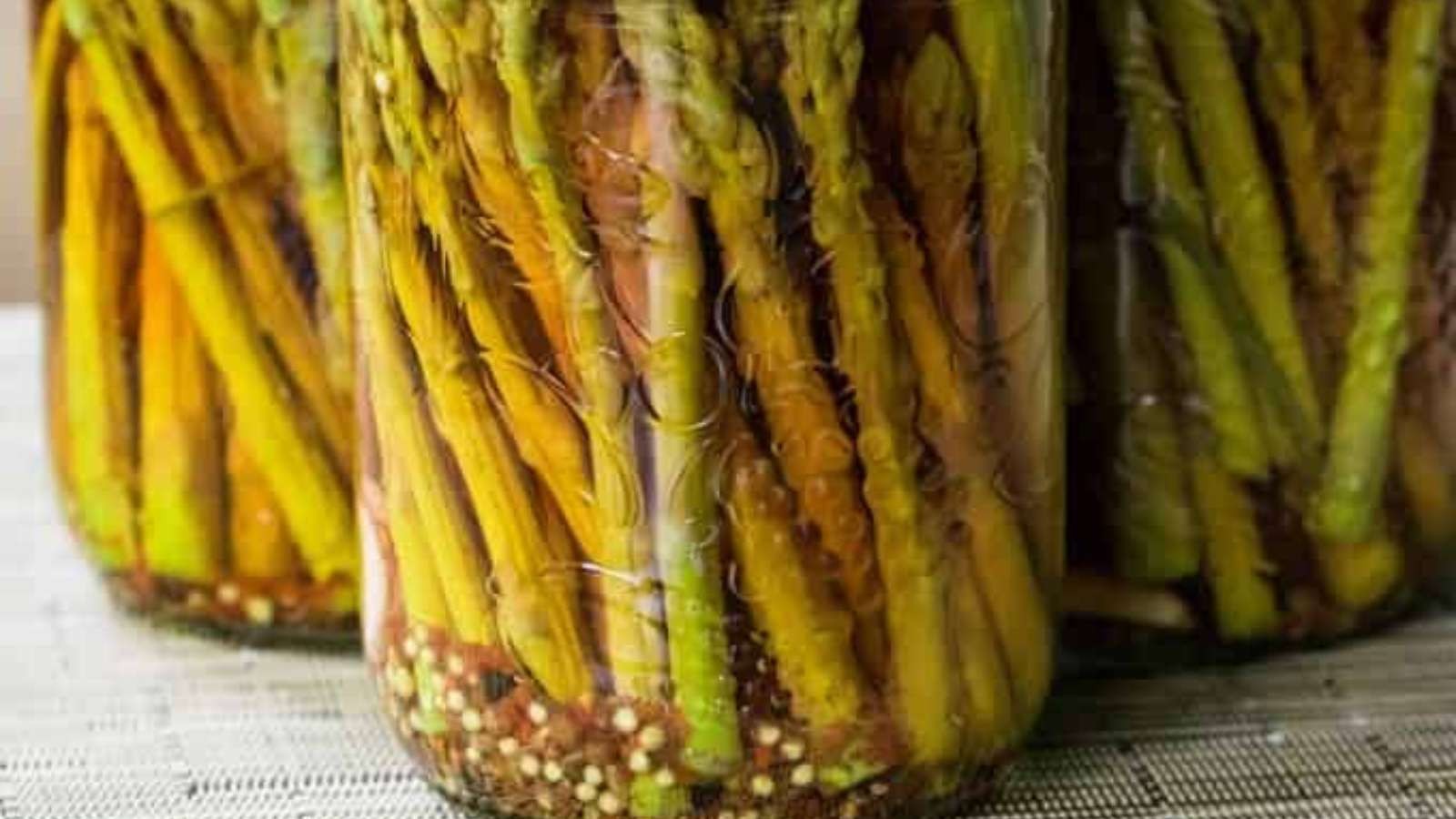Spicy Pickled Asparagus