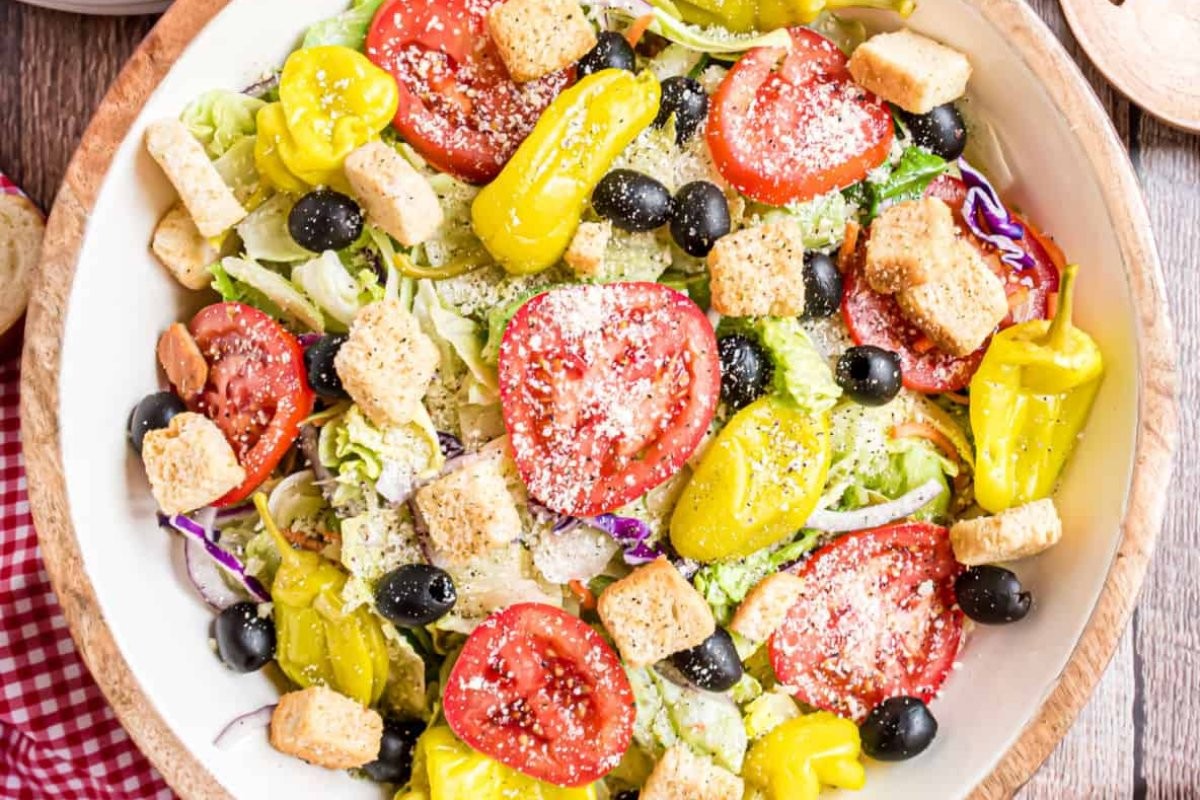 Copycat Olive Garden Salad Recipe