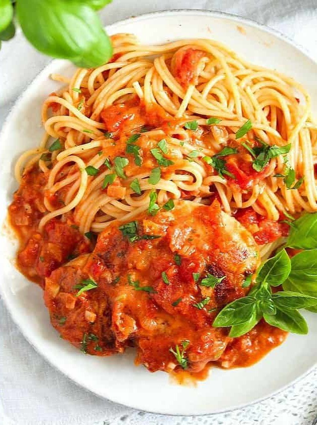 Quick Chicken Tomato Pasta Delight