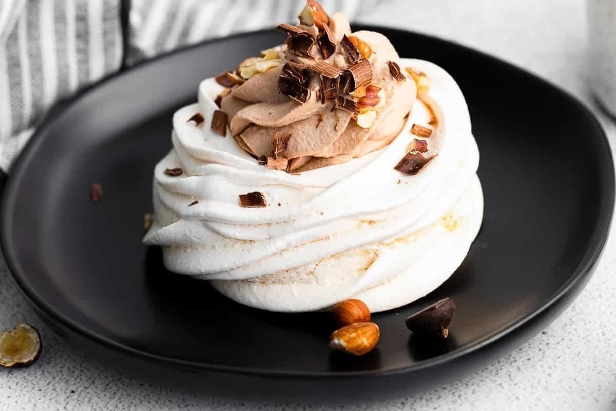 Nutella-Topped Meringue Morsels in Minutes