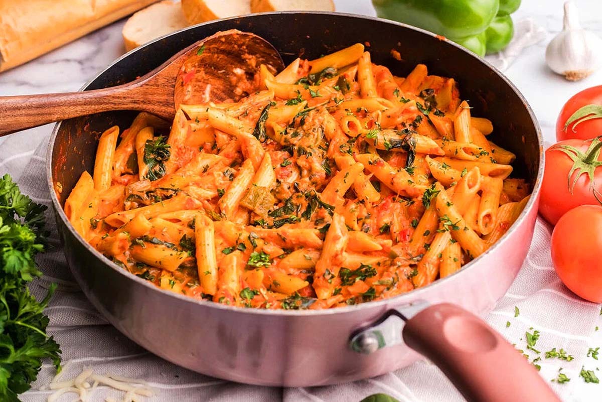 Creamy Tomato Penne Italian Delight
