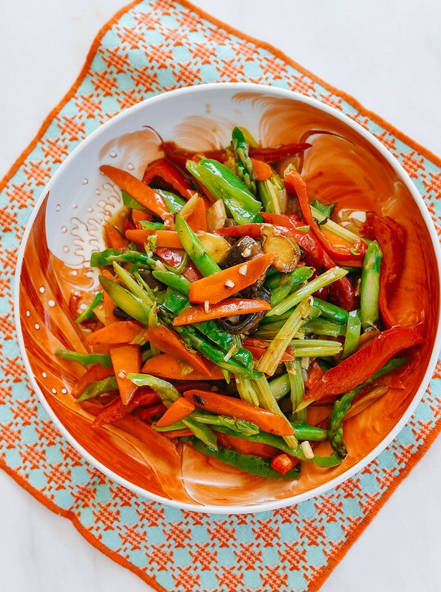 Quick Stir-Fried Mixed Veggies in Chinese Style