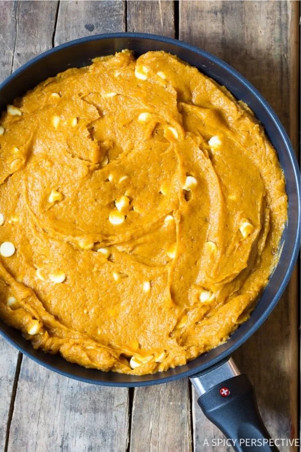 Spicy Pumpkin Blondies in a Skillet