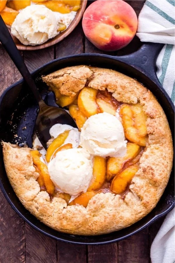 Sizzling Skillet Peach Dessert Delight