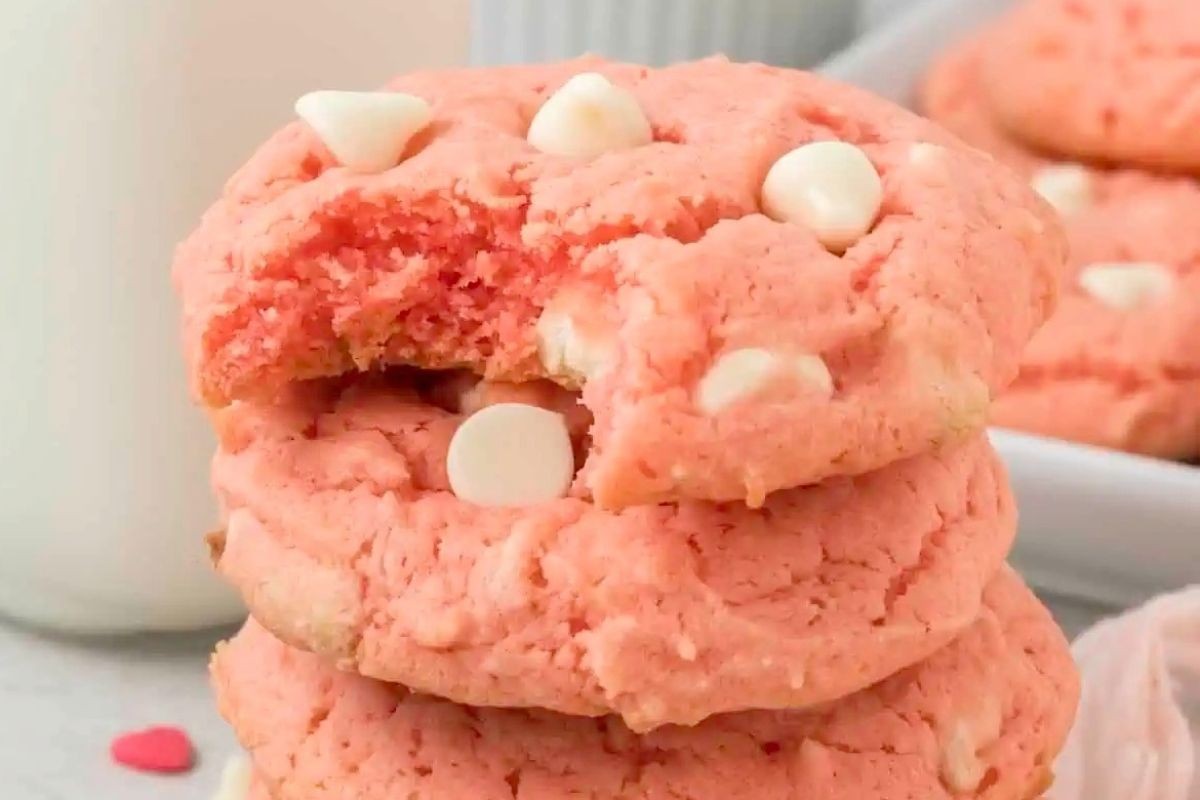 Strawberry Dream Cookies with Chocolate Chips