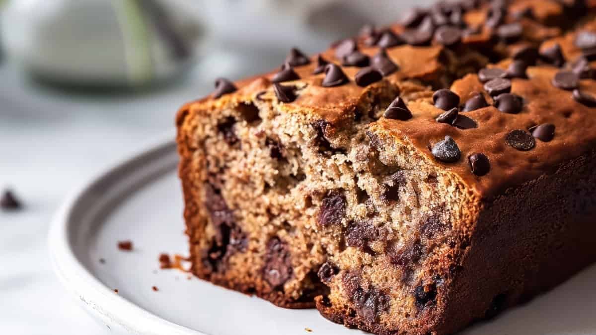 Moist Banana Bread with Chocolatey Twist