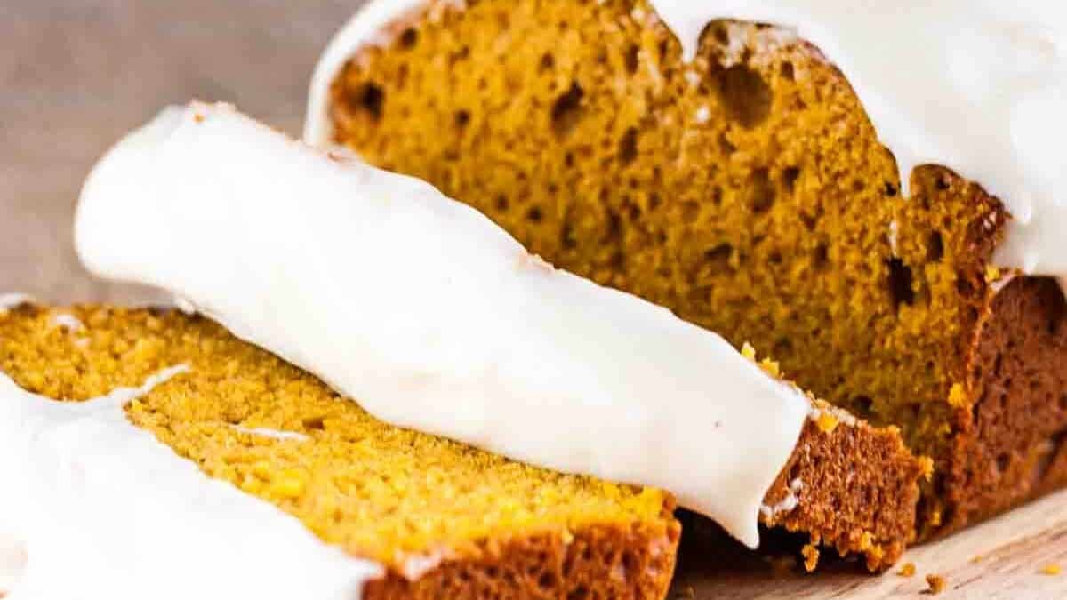 Pumpkin Delight with Spiced Cheesecake Topping