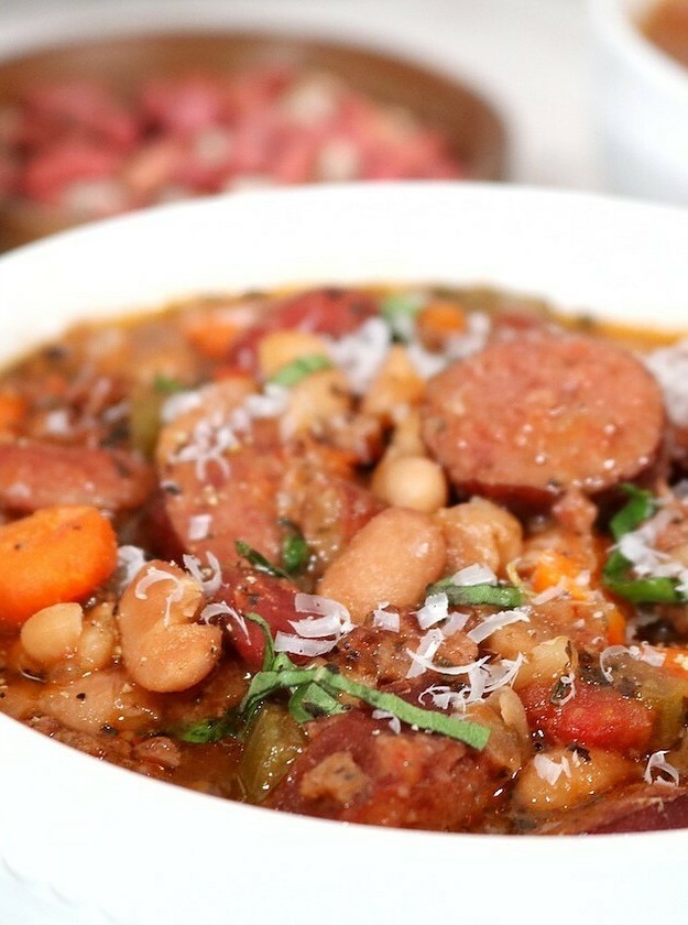Hearty Italian-Style Slow Cooker Bean Stew