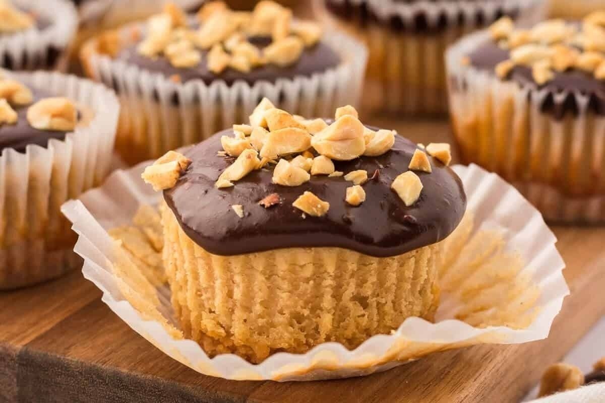 Peanut Butter Mini Cheesecake Delights