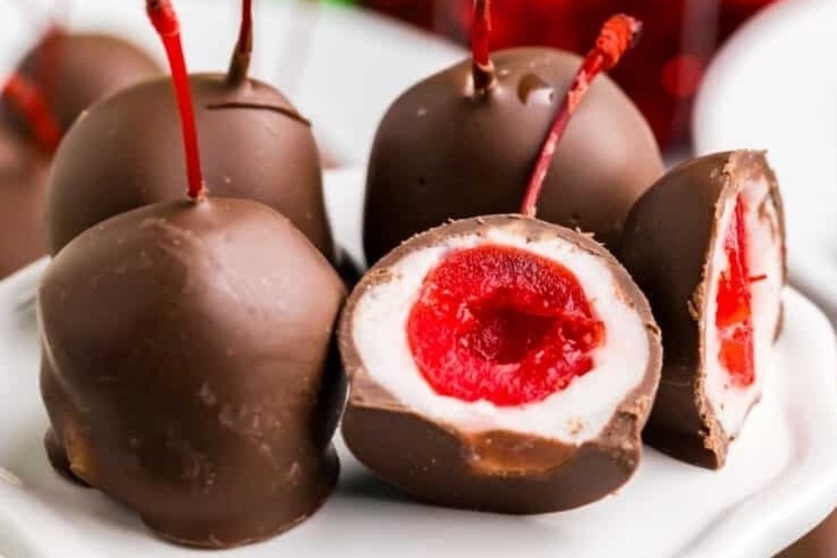 Dipped Cherry Delights for Christmas