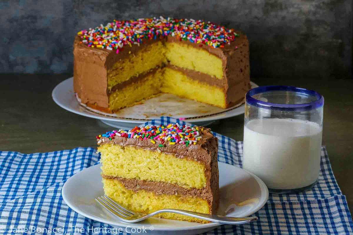 Easy Gluten-Free Vanilla Cake with Chocolate