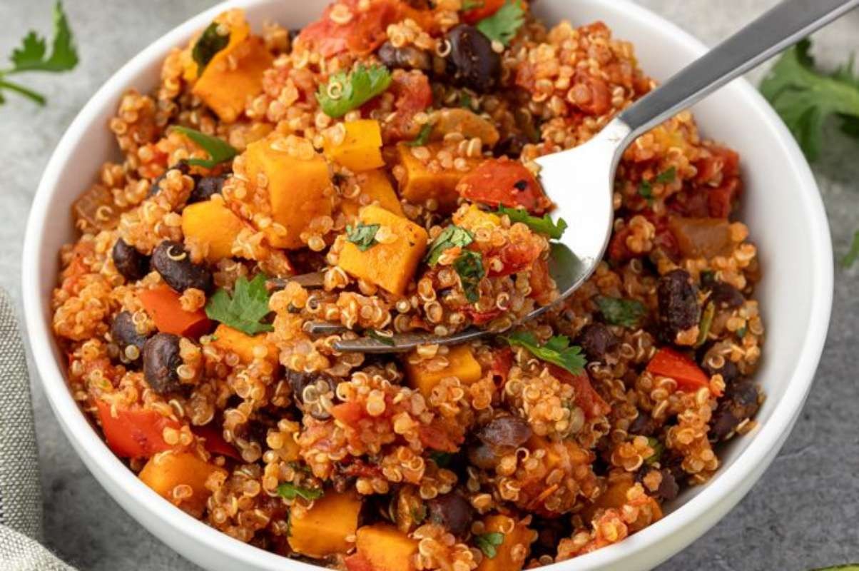 Quinoa Fiesta in One Delicious Pan