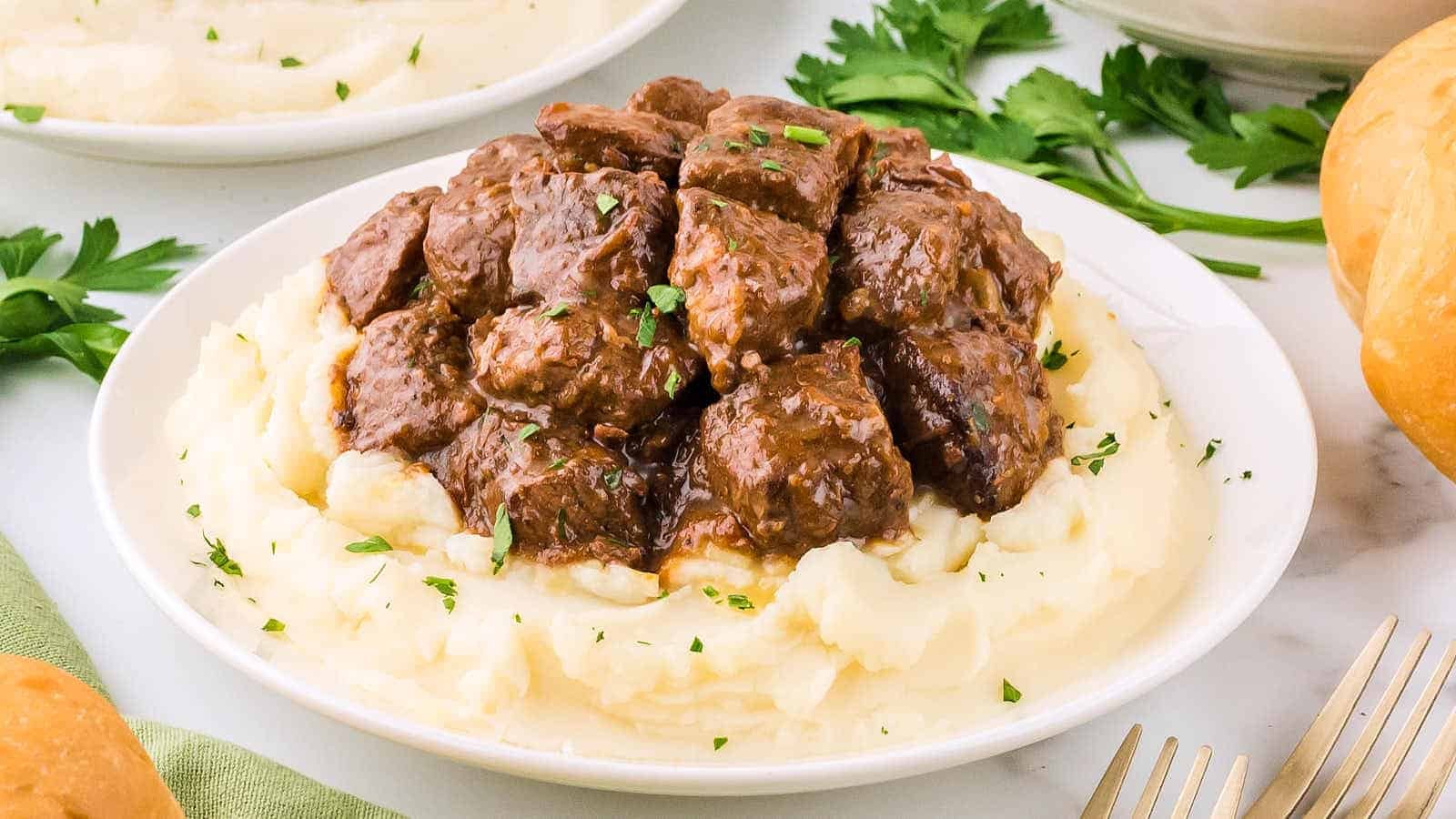 Comforting Crockpot Steak Bites Recipe