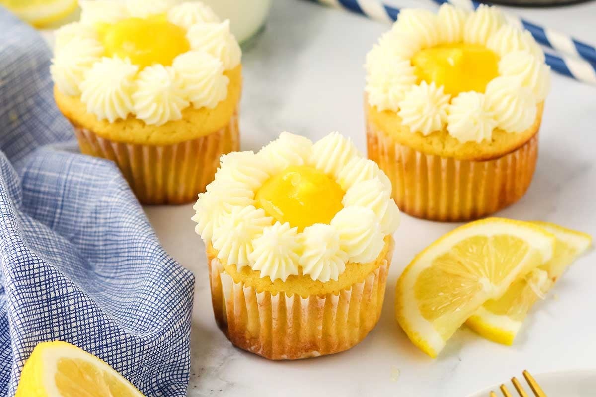 Vanilla Dream Cakes with Lemon Zing