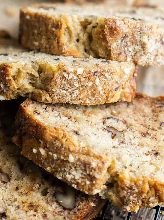 Sweet Banana Bread with Crunchy Nuts