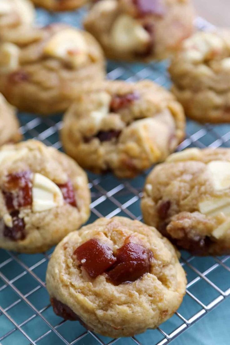 Guayaba Delights in Flaky Pastry