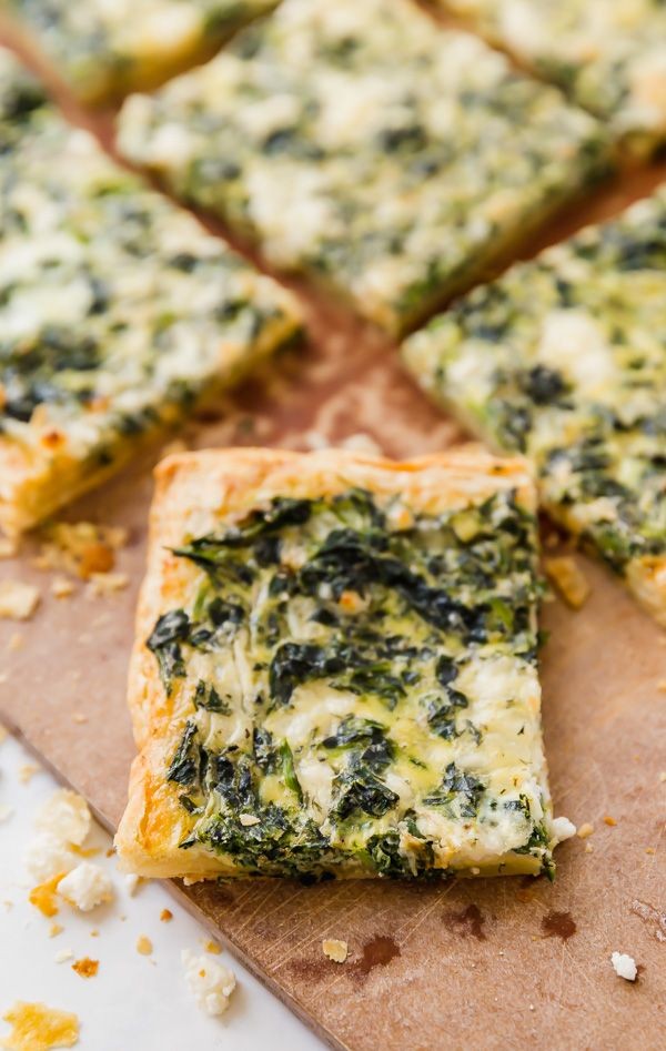 Florentine Breakfast Pizza with Crispy Egg Toppings