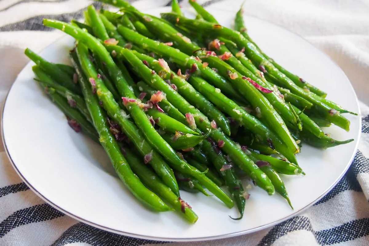 Garlic Kissed Green Bean Delight