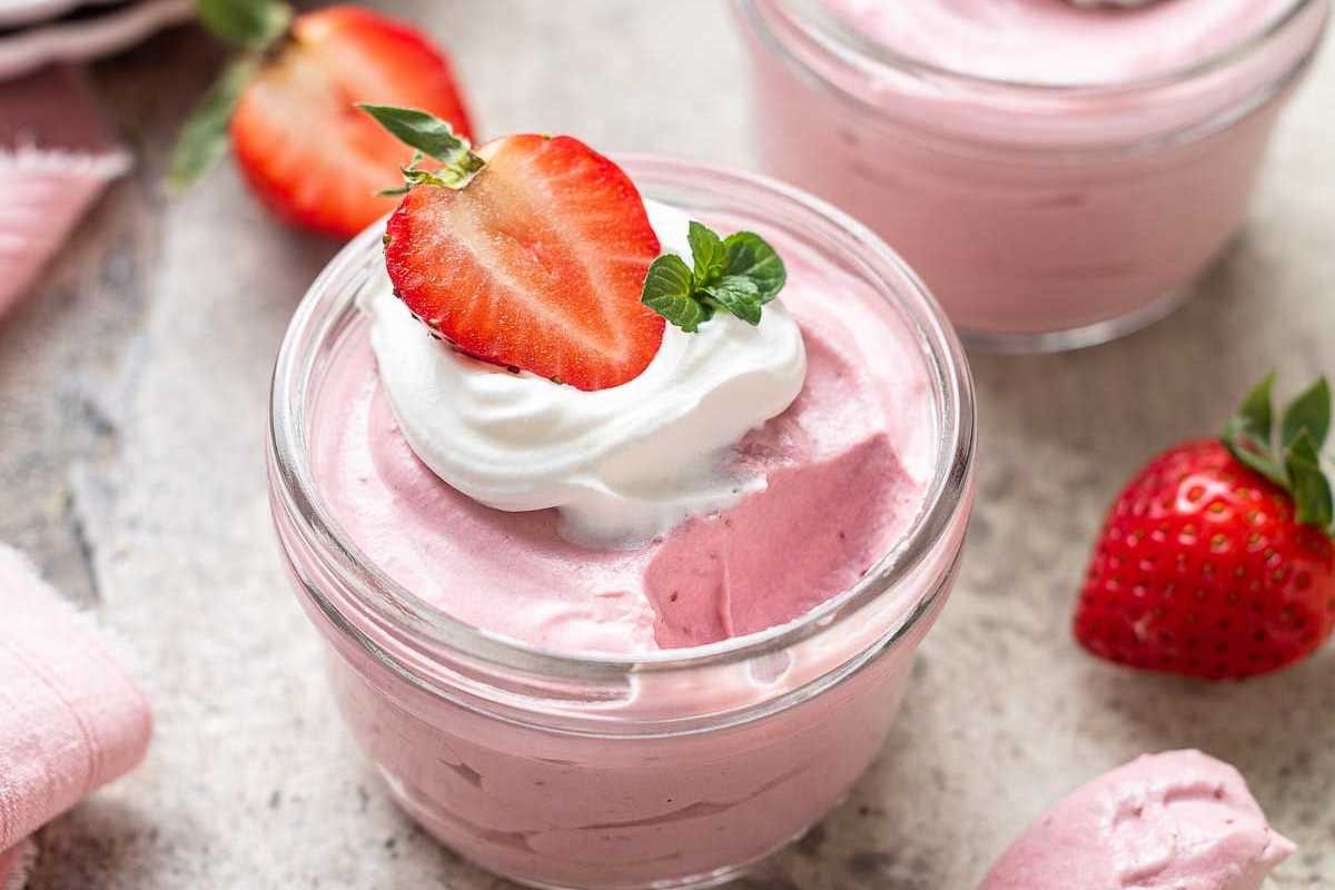Easy Strawberry Jelly Dessert Recipe
