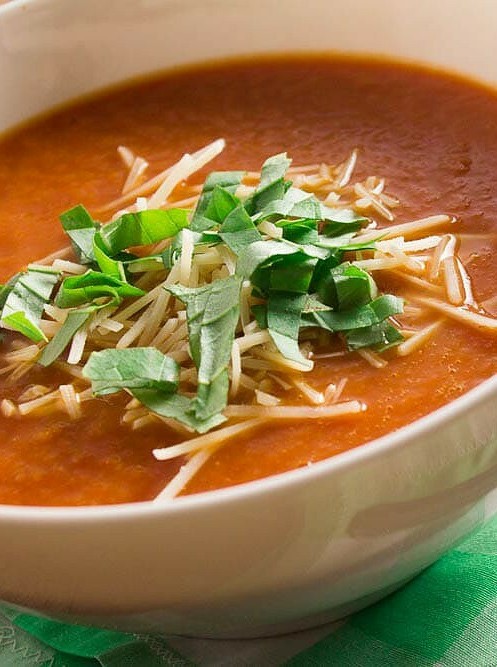 Vegan Tomato Soup in 1 Easy Step