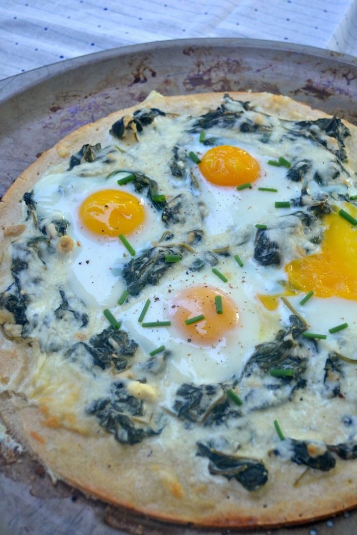 Crispy Air Fryer Breakfast Pizzas