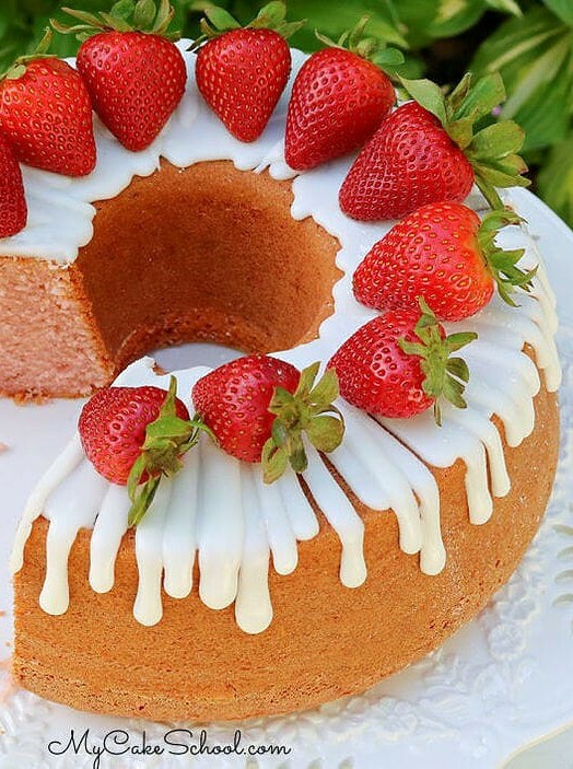 Strawberry Delight Pound Cake Recipe