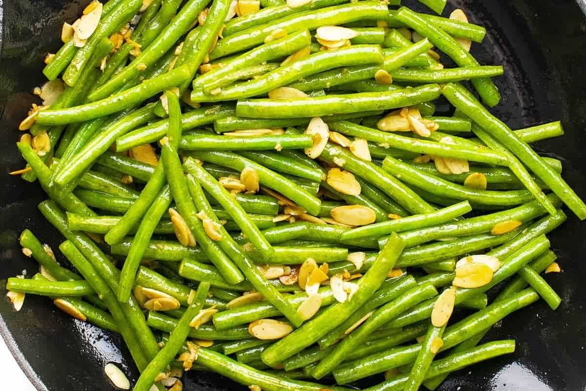 Quick Green Beans with Crispy Almonds