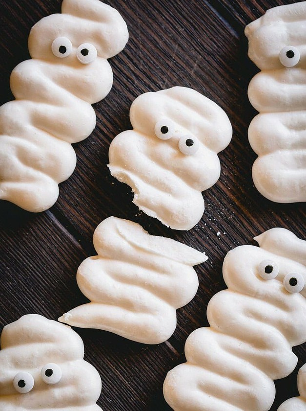 Spooky Meringue Treats for Halloween