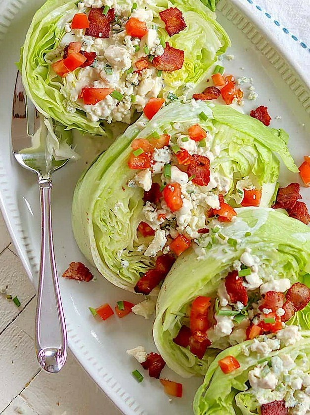 Blue Cheese Wedge Salad Delight