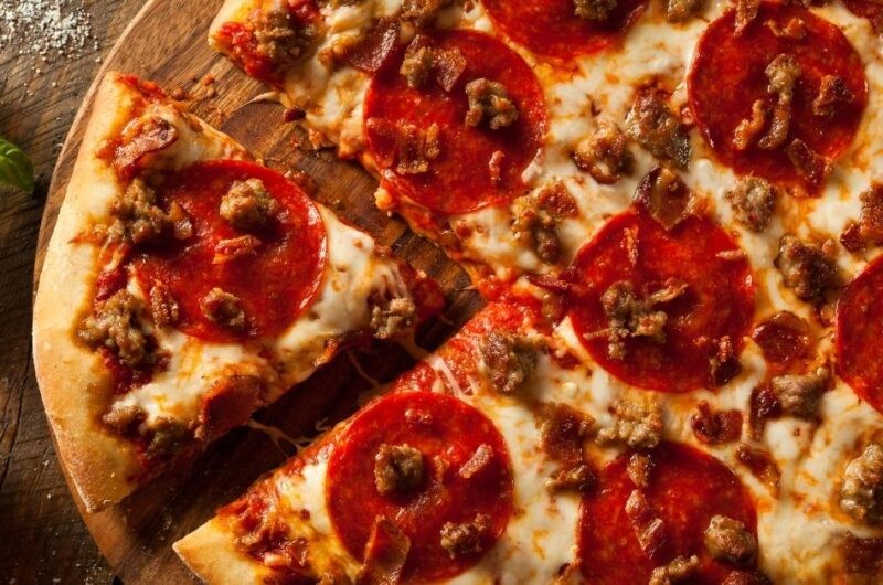 Everything Bagel and Lox Breakfast Pizza