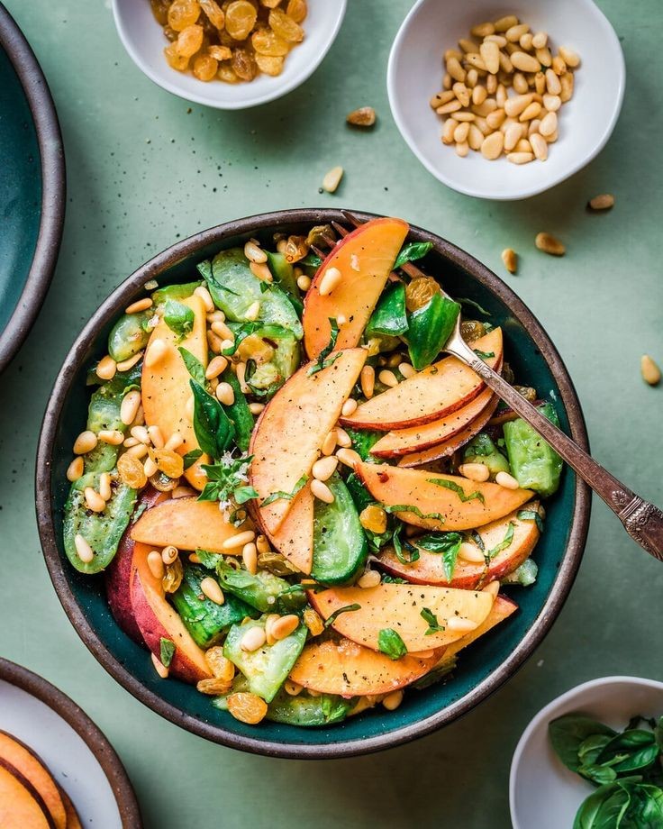 Vibrant Quinoa Salad with Chickpea Protein Power