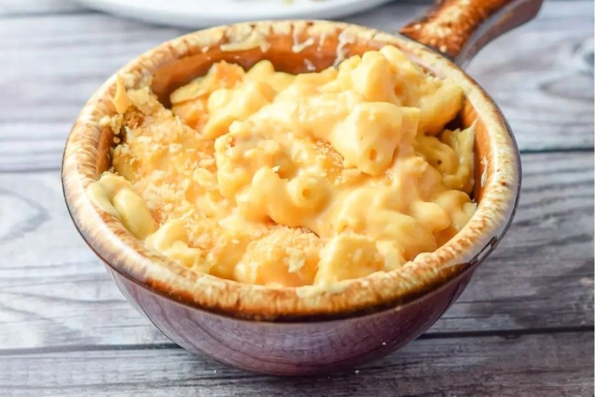 Ultimate Comfort Food Macaroni Bake