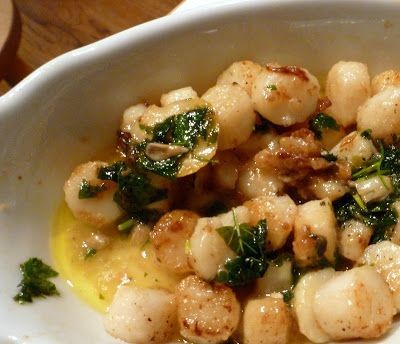 Bay Scallops in Lemon Butter Sauce