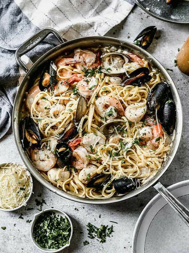 Seafood Delight in Linguine Noodles