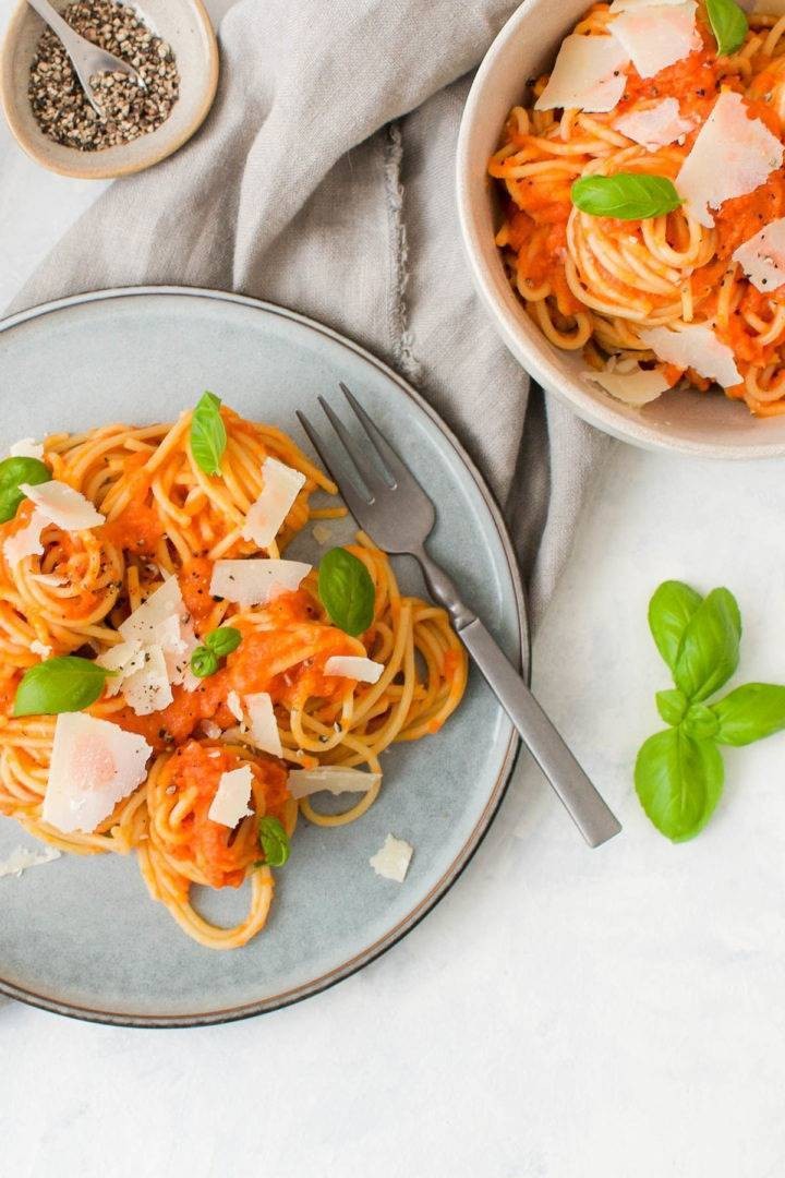 Classic Tomato Pasta in Minutes