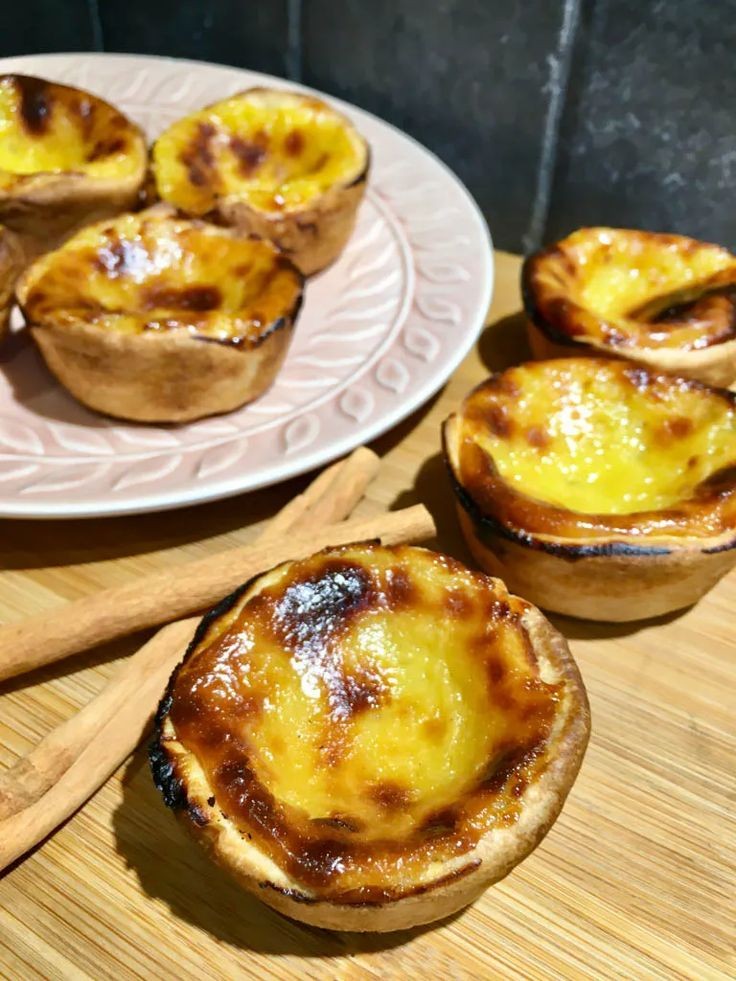 Easy UK-Style Strawberry Meringue Dessert