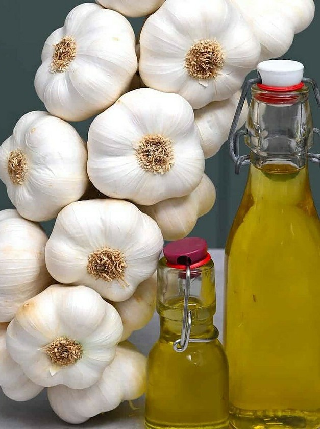 Elevate Your Cooking with Homemade Garlic Oil
