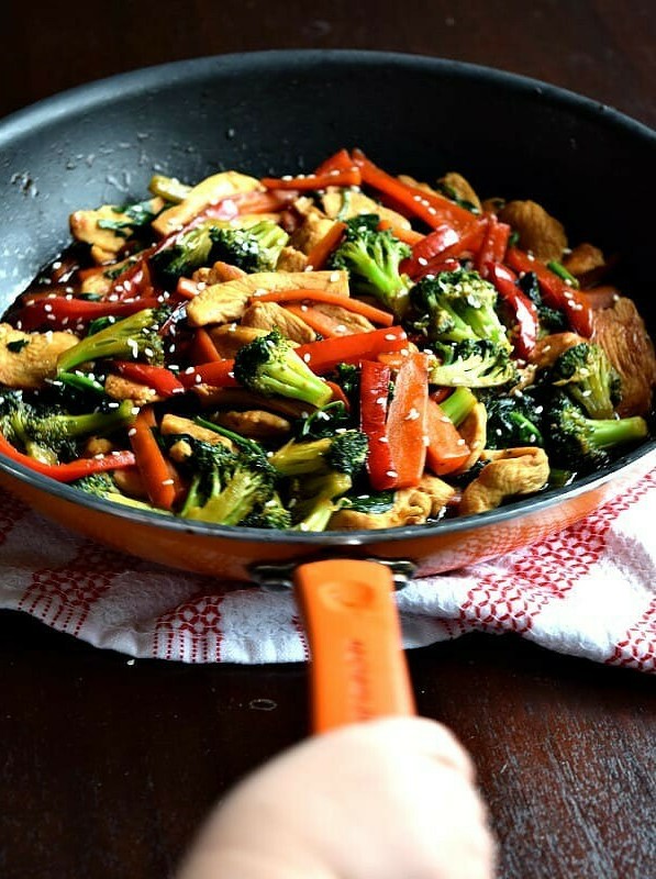 Soy Sauce Stir-Fried Chicken & Veggies