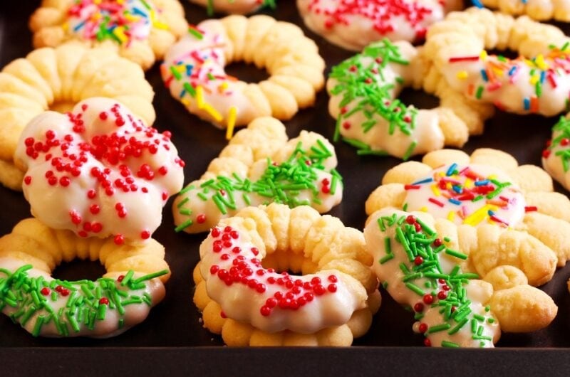 Red Velvet Rose Sandwich Cookies