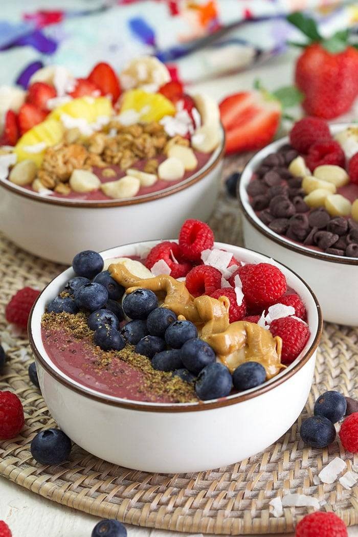 Easy Acai Berry Smoothie Bowl Recipe