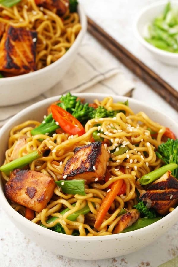Quick Teriyaki Salmon Ramen Noodle Bowl
