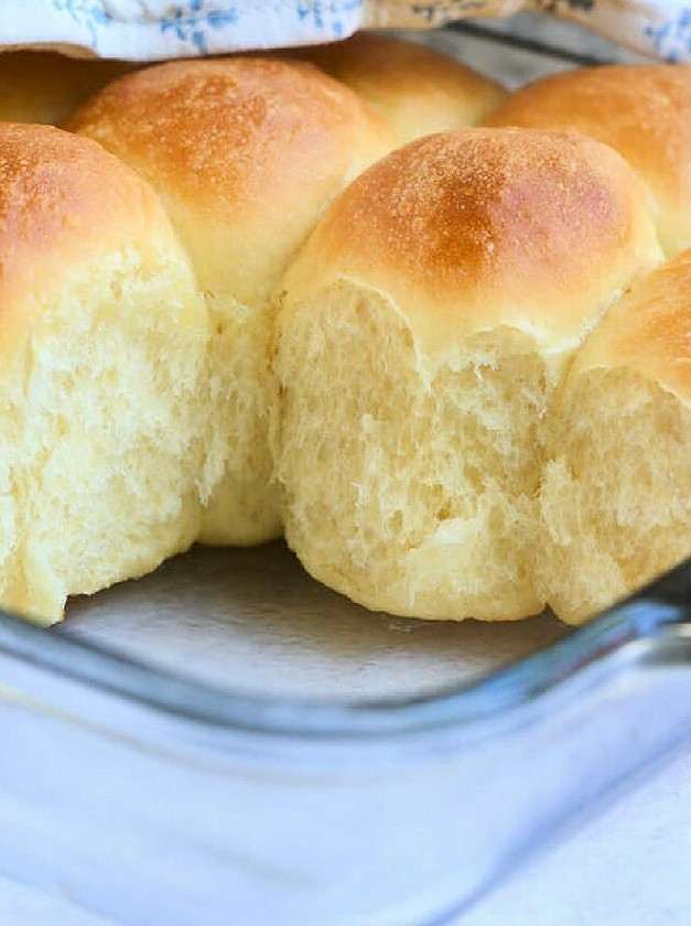 Classic Fluffy Yeast Rolls Recipe