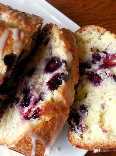 Vanilla-Infused Fresh Blueberry Tea Cake