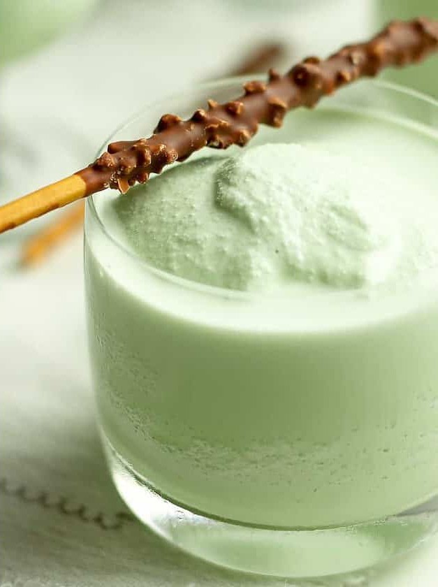 Cocoa Creamy Minty Holiday Cocktail