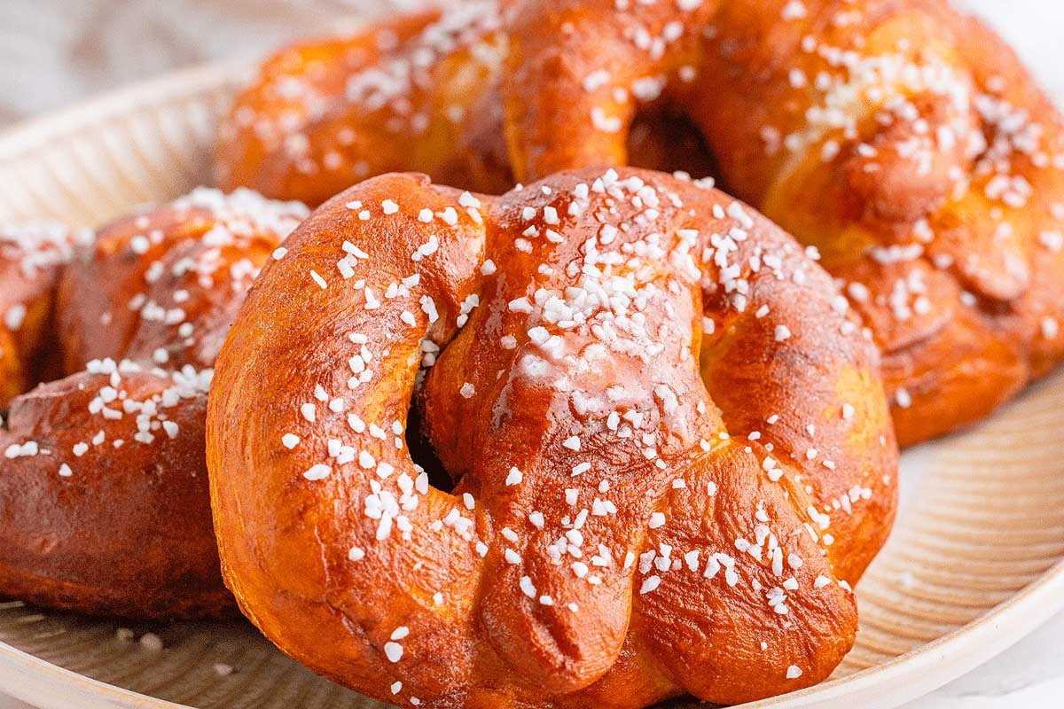 Make-Your-Own Air Fryer Pretzel Bites