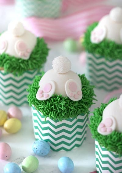 Fluffy Rabbit Tail Treats for Easter