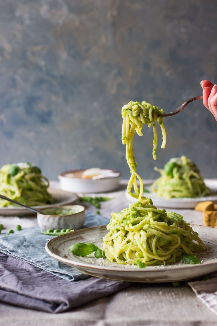 Vibrant Green Pasta Sauce in Minutes