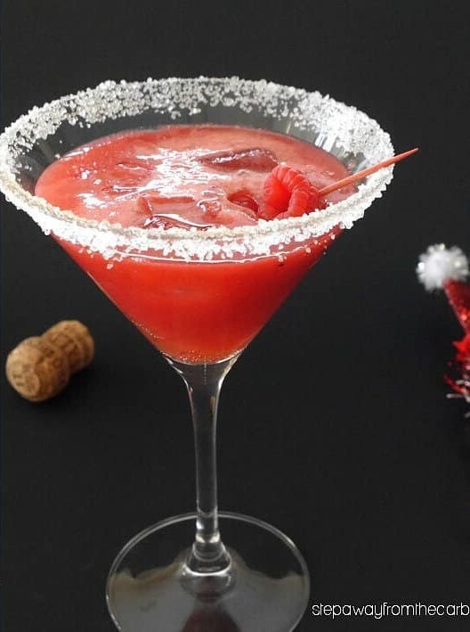 Raspberry Gin Sparkler: Sugar-Free Cheer