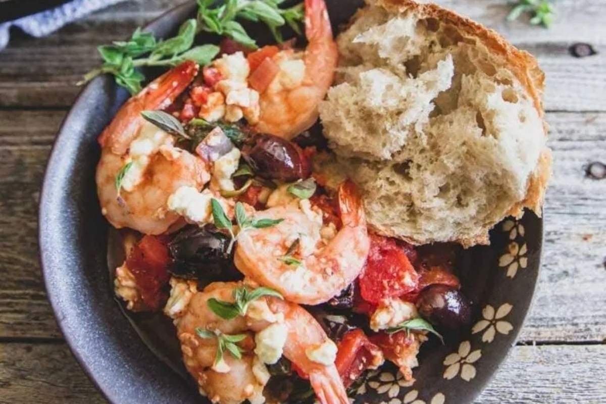 Quick Greek Shrimp Pan with Oregano